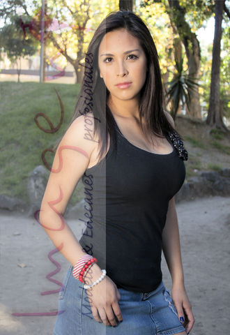 VANIA FLORES GDL